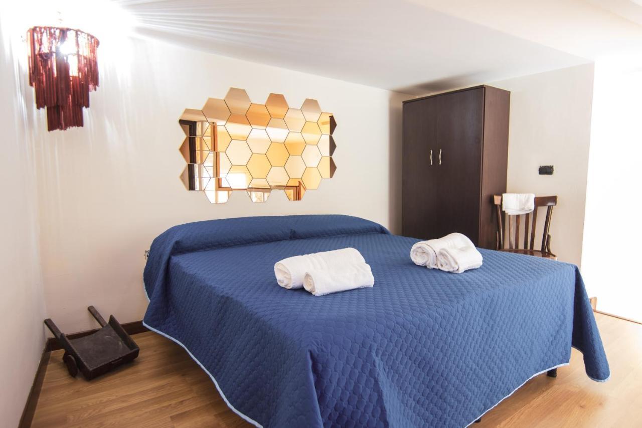 Centro Storico Garibaldi Guest House ナポリ エクステリア 写真